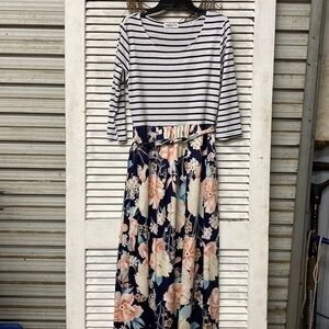 HNNATTA Maxi Dress W/Pockets size Medium